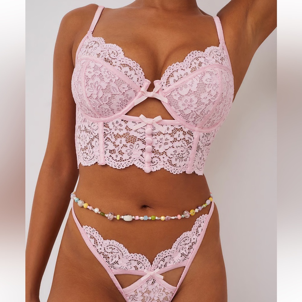 NWT FOR LOVE & LEMONS
Creamsicle Lace Underwire Bra